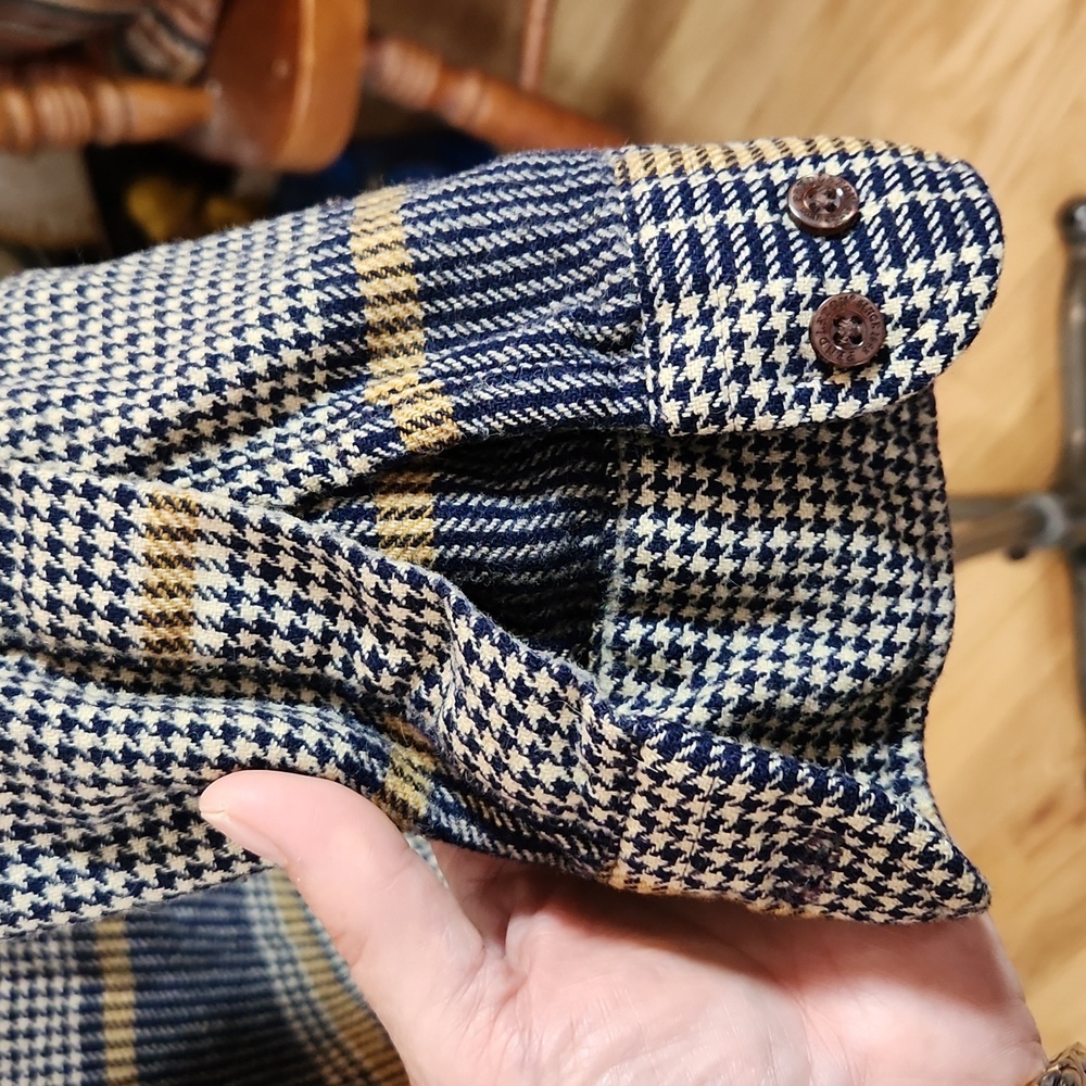 Pendleton Button Front 100% Virgin Wool Long Slee… - image 3